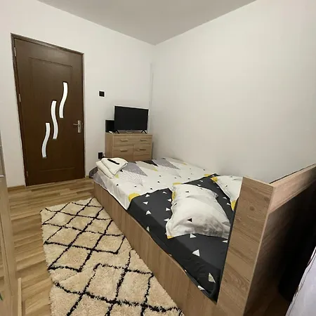 Cristina مانغاليا